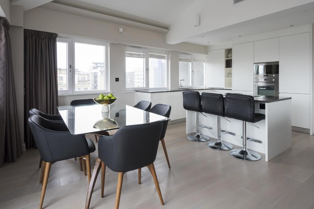 Buckingham Palace Residences By Aeria Apartments London Exterior photo