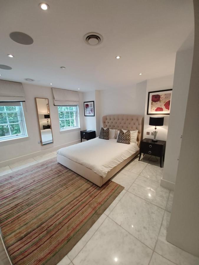 Buckingham Palace Residences By Aeria Apartments London Exterior photo